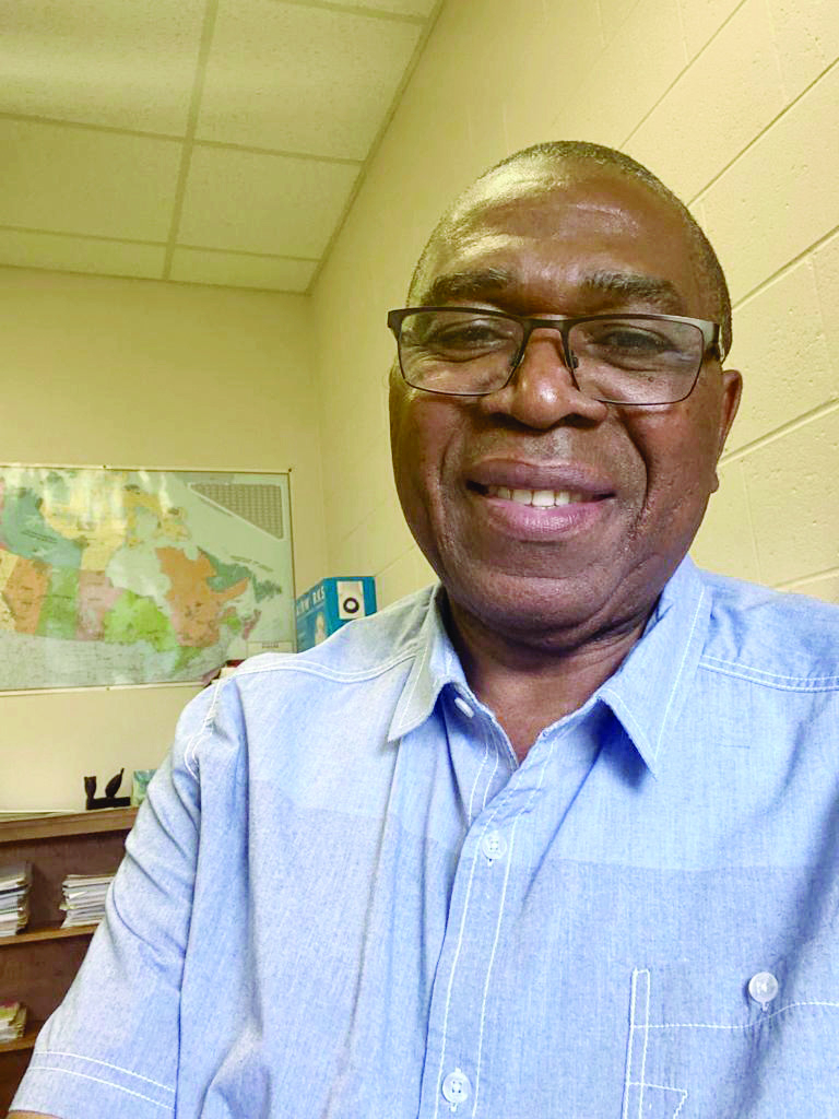 Pr. Gervais Mbarga, Ph. D.Professeur titulaire à l’Université de Moncton au Canada et spécialiste de la programmation TV. Pr. Gervais Mbarga, Ph. D.Professeur titulaire à l’Université de Moncton au Canada et spécialiste de la programmation TV.