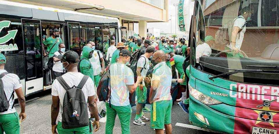 Douala : les Lions sont là