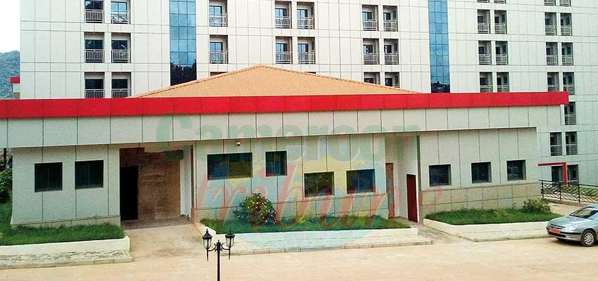 La façade principale de « l’Hôtel Bengo’o » d’Ebolowa.