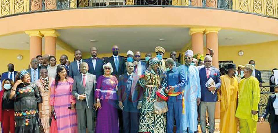 Un hôtel de ville moderne pour Bangou.