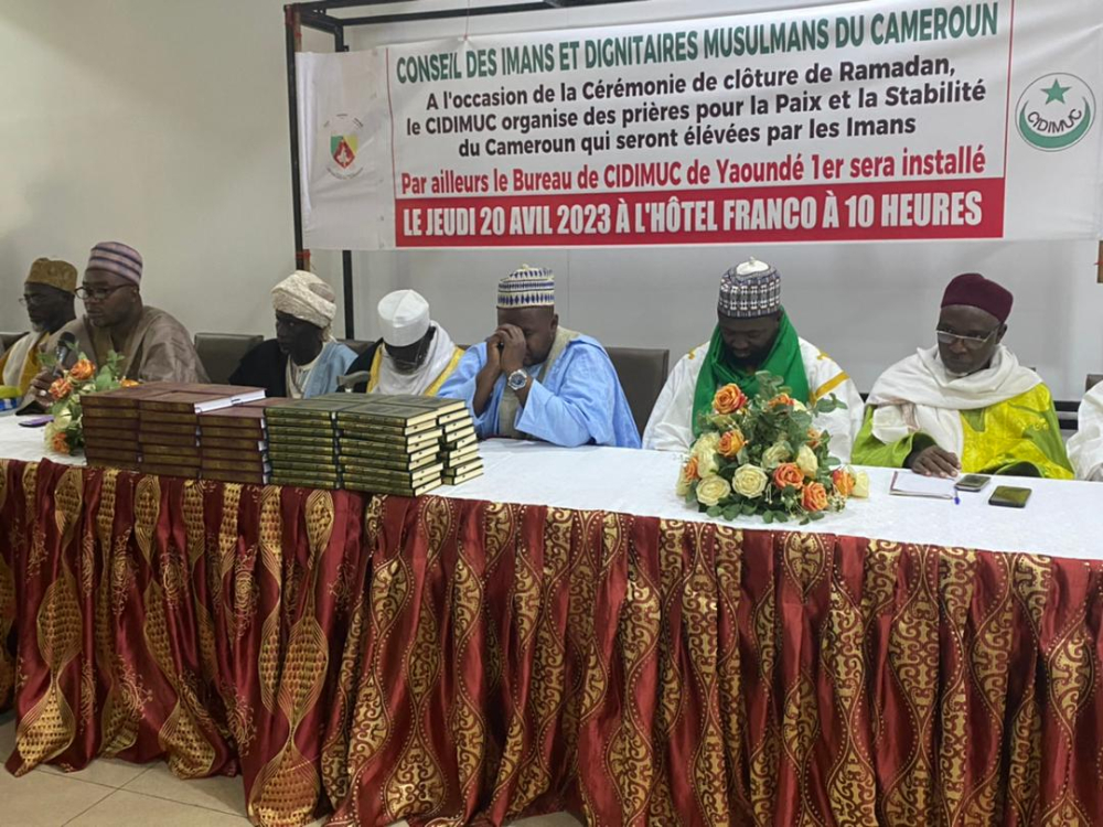 C’était hier à Yaoundé, en présence de plusieurs imams et dignitaires musulmans. C’était hier à Yaoundé, en présence de plusieurs imams et dignitaires musulmans.