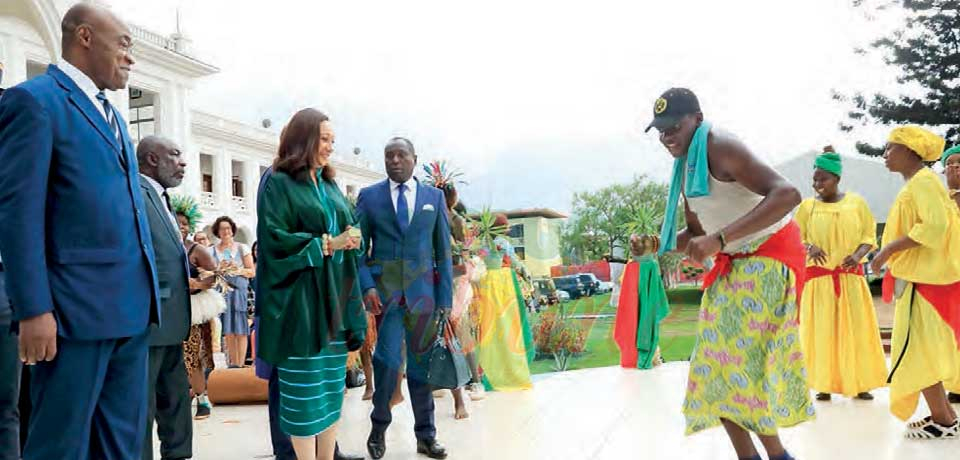 Bidoung Mkpatt, le ministre des Arts et de la Culture, a reçu son homologue ivoirien Françoise Remarck, vendredi dernier à Yaoundé.