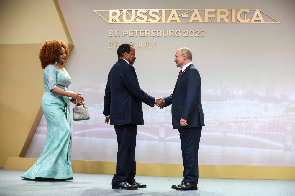 Biya-Poutine : premiers contacts