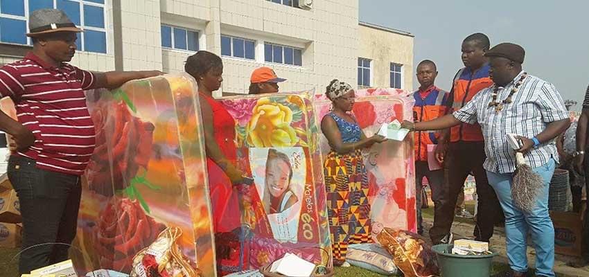 South West: 150 IDPs Receive Christmas Gifts