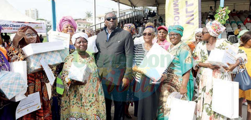Douala Clean City: Les amazones de la propreté honorées