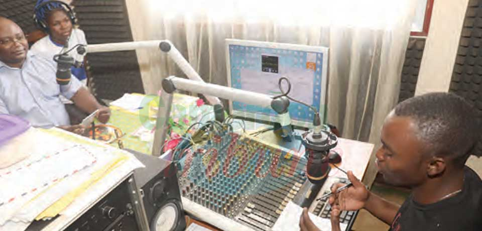 Radio Maria : évangélisation à l’antenne Radio Maria : évangélisation à l’antenne