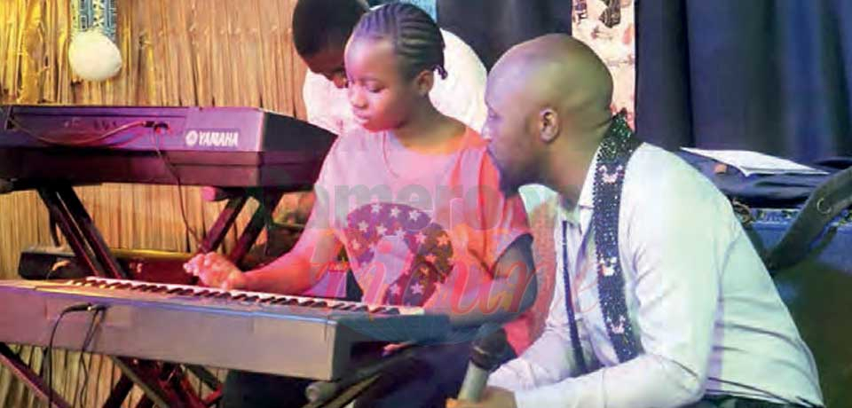 Les invités de l’artiste David K ont pu apprécier le talent des enfants vivant avec un certain handicap lors du Concert de l’espoir le 23 mai dernier à Yaoundé.