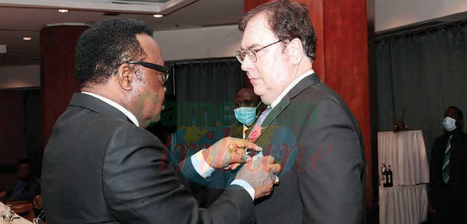Cameroon-Italy : Outgoing Ambassador Decorated Grand Officer Cameroon-Italy : Outgoing Ambassador Decorated Grand Officer