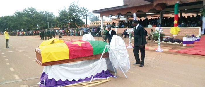Lutte contre Boko Haram: hommage de la nation à un soldat