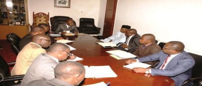 CAN 2019: Issa Hayatou chez le MINSEP CAN 2019: Issa Hayatou chez le MINSEP