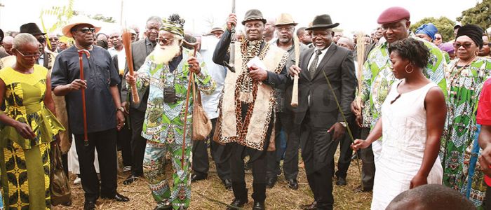 Mgr Jean-Marie Benoît Bala: les adieux de la famille Mgr Jean-Marie Benoît Bala: les adieux de la famille