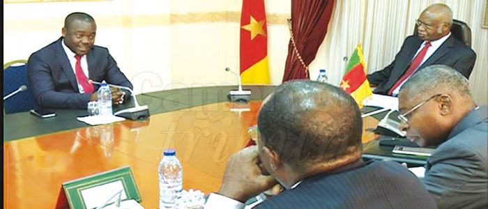 PM Yang Encourages Budding Entrepreneur PM Yang Encourages Budding Entrepreneur