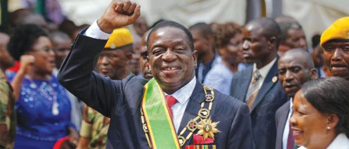 Zimbabwe: les premiers pas du nouveau régime Zimbabwe: les premiers pas du nouveau régime
