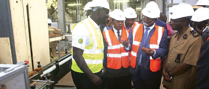 Industrie: le ministre dans les usines Industrie: le ministre dans les usines