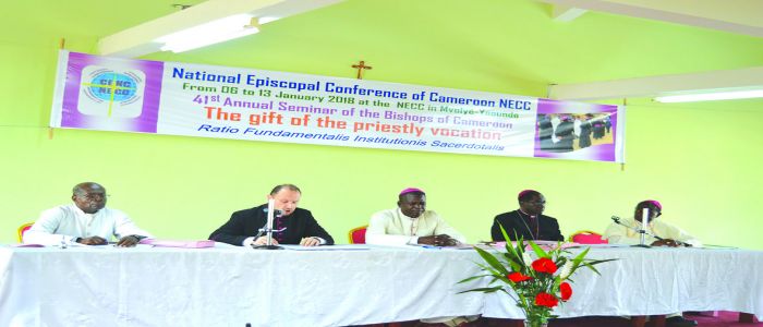 Conférence épiscopale: les évêques en conclave