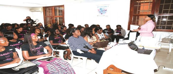 Promotion des TIC: des mentors pour accompagner les jeunes filles