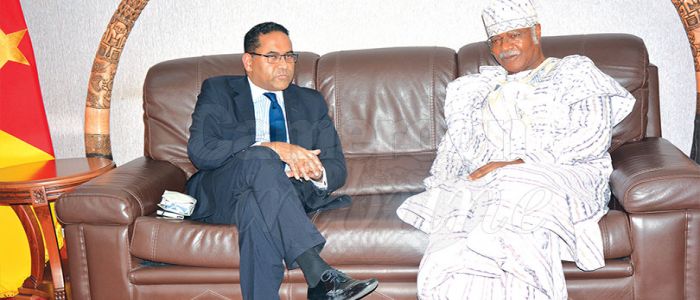 Cameroun - Commonwealth:Akbar Khan chez Philemon Yang Cameroun - Commonwealth:Akbar Khan chez Philemon Yang