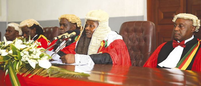 Tribunal criminel spécial: le nouveau président aux commandes