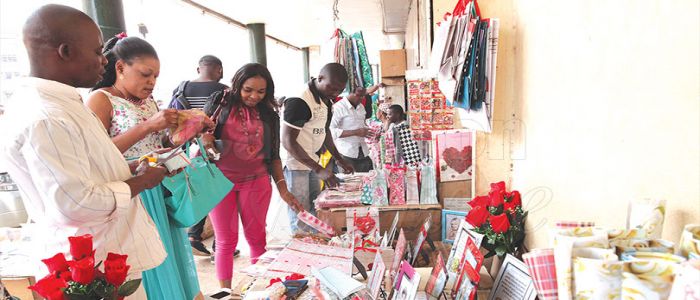 Saint-Valentin: les Yaoundéens fêtent dignement Saint-Valentin: les Yaoundéens fêtent dignement