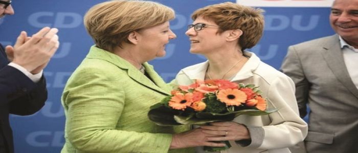 Allemagne: Merkel prépare sa succession