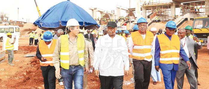 Construction du stade d’Olembé: le PM à nouveau sur le chantier