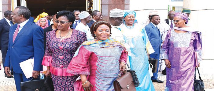 Processus de prise de décisions: la femme camerounaise a la cote Processus de prise de décisions: la femme camerounaise a la cote