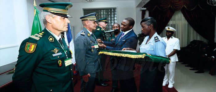 Distinctions: quatre officiers français décorés