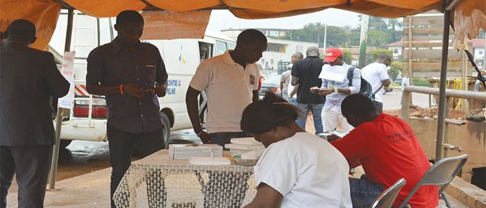 Lutte contre le sida: des dépistages gratuits à Yaoundé Lutte contre le sida: des dépistages gratuits à Yaoundé