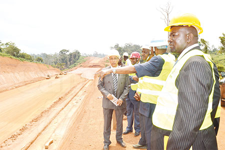 Autoroute Yaoundé-Nsimalen: la section « rase campagne » à 40%