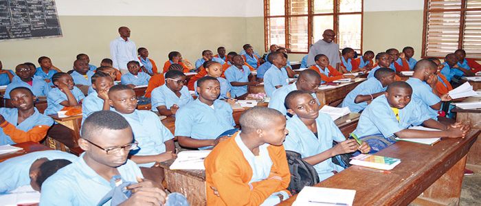 Palmarès 2016 des lycées et collèges: Jean Tabi tient la tête Palmarès 2016 des lycées et collèges: Jean Tabi tient la tête