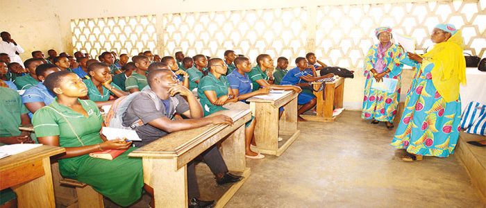 Le Cerac édifie la jeunesse d’Obala sur l'économie numérique et la cybercriminalité Le Cerac édifie la jeunesse d’Obala sur l'économie numérique et la cybercriminalité