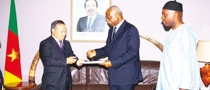 Deux émissaires chez le PM