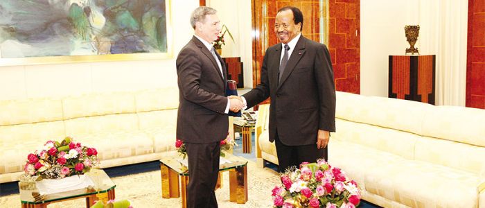 Paix, dialogue, lutte contre le terrorisme: les encouragements de Washington