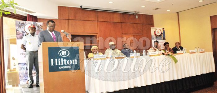 Entrepreneuriat: femmes et jeunes aux petits soins Entrepreneuriat: femmes et jeunes aux petits soins