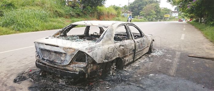 Kribi: une voiture réduite en cendres Kribi: une voiture réduite en cendres